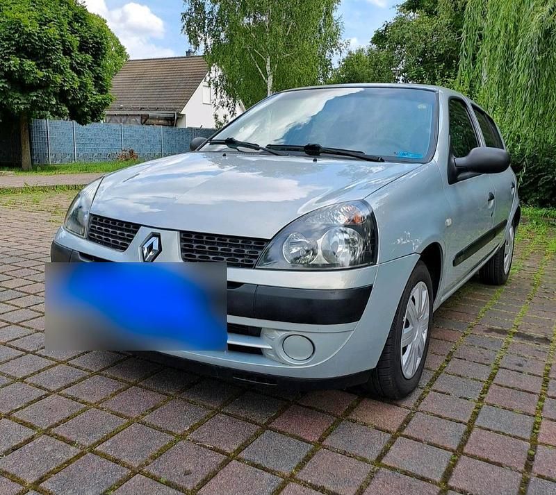Gebraucht Renault Clio II 75 PS (55 kW) 2003 Silber Kleinwagen
