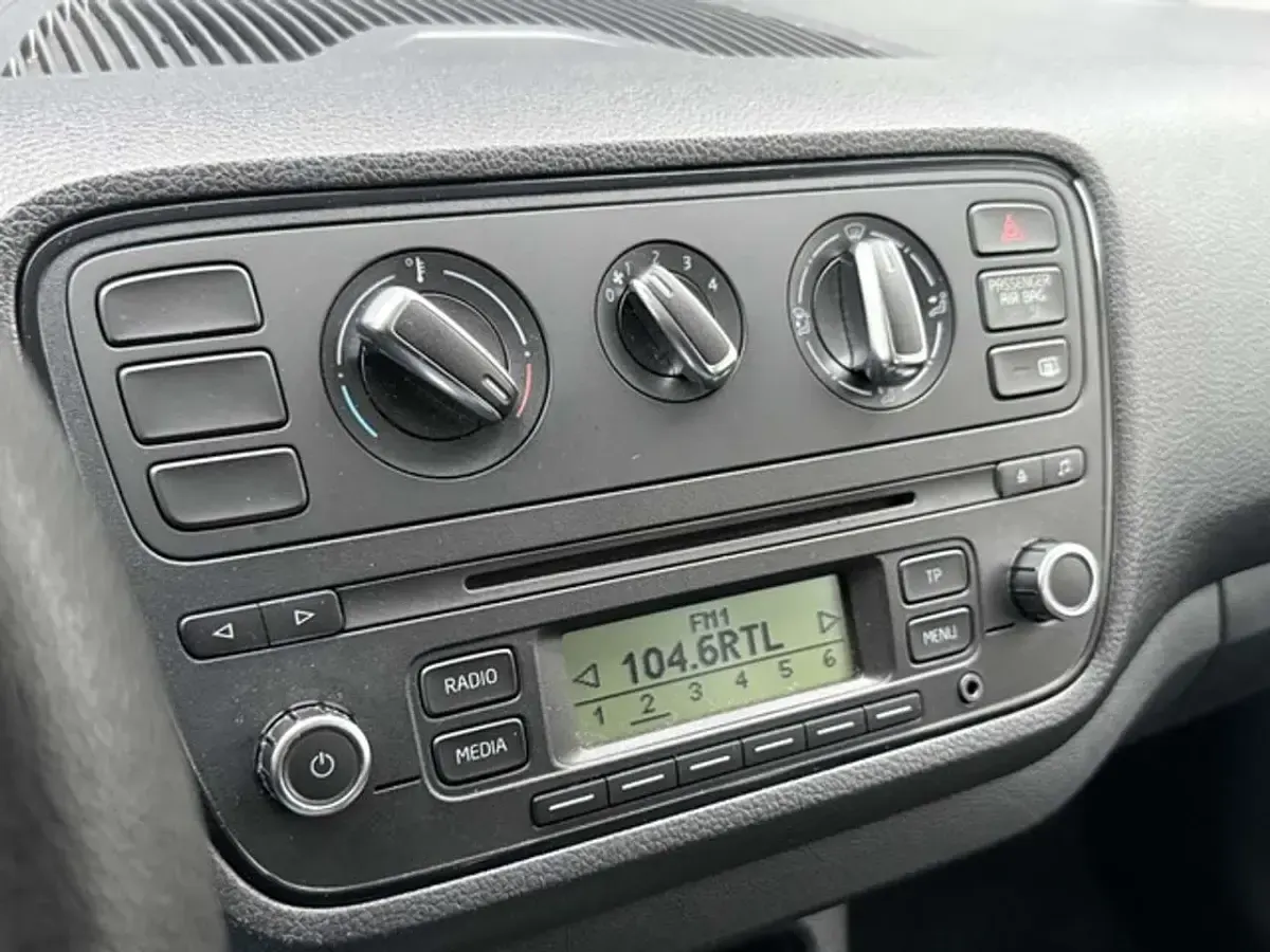 Gebraucht Skoda Citigo Ambition 60 PS (44 kW) 2012 Silber Kleinwagen