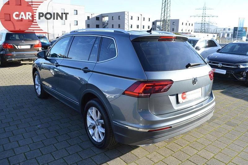 Gebraucht VW Tiguan Allspace Highline 200 PS (147 kW) 2020 Platinum grey metallic SUV