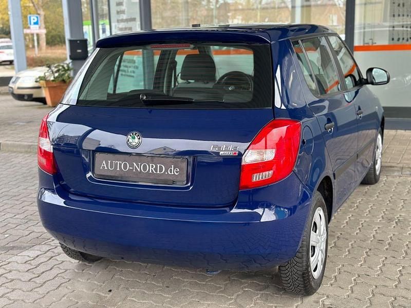 Gebraucht Skoda Fabia Special 69 PS (50 kW) 2011 Blau Limousine