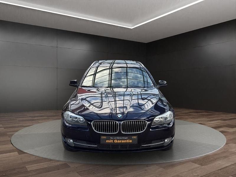 Blau Gebraucht 2011 BMW 530 Performance Kombi | 9.999 € (Superpreis) - Bild 1/4