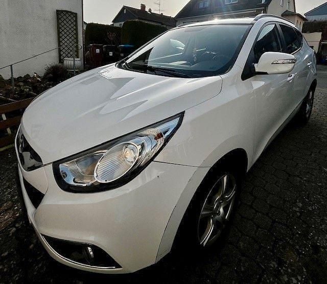 Gebraucht Hyundai ix35 Premium 184 PS (135 kW) 2012 Weiß SUV