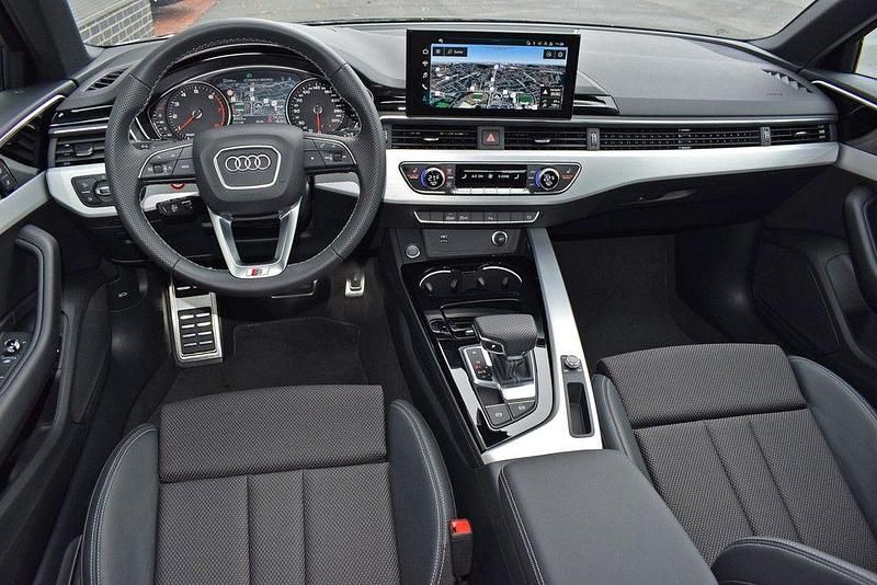 Gebraucht Audi A4 S-Line 150 PS (110 kW) 2024 Grau Kombi