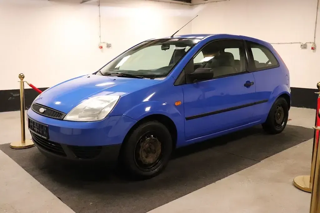 Gebraucht Ford Fiesta Ambiente 80 PS (58 kW) 2003 Blau Kleinwagen