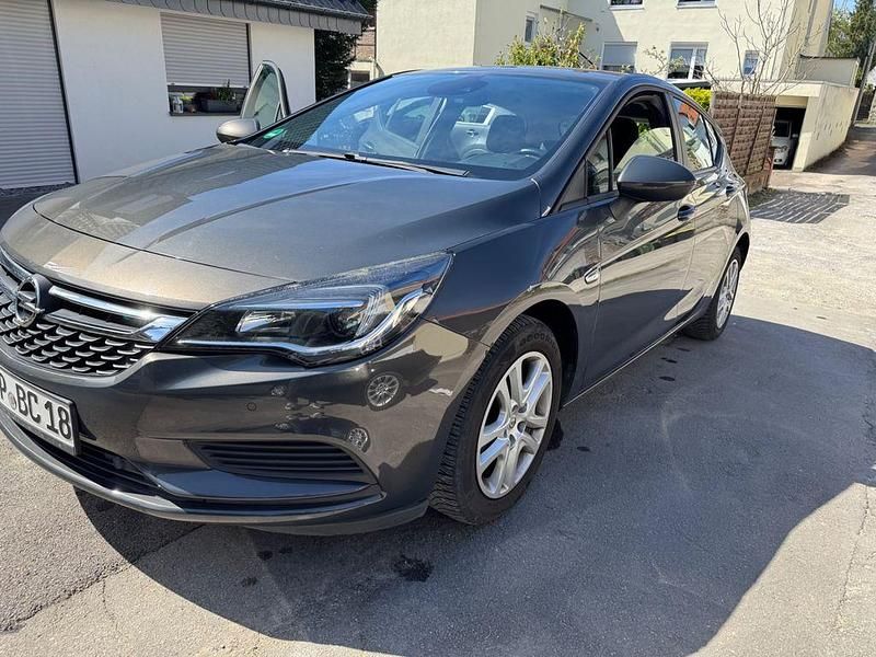Gebraucht Opel Astra Innovation 150 PS (110 kW) 2016 Grau Limousine