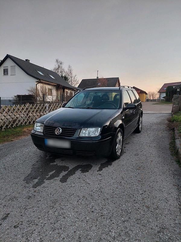 Gebraucht VW Bora 115 PS (84 kW) 2001 Schwarz Kombi