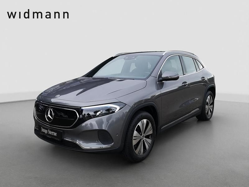 Metalliclack mountaingrau Gebraucht 2023 Mercedes EQA300 SUV | 29.850 € (Guter Preis) - Bild 1/4