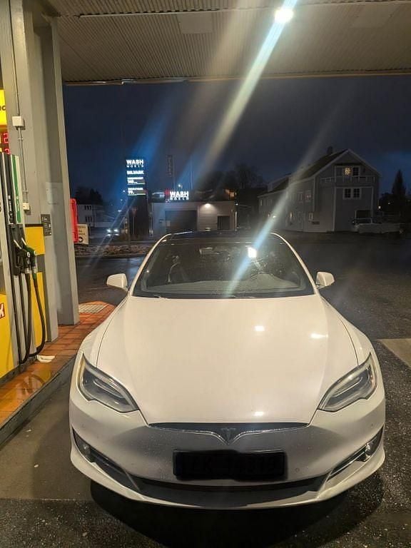 Gebraucht Tesla Model S 309 kW (421 PS) 2017 Weiß Kleinwagen
