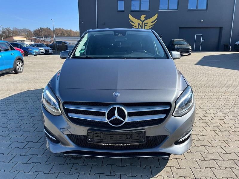 Gebraucht Mercedes 200 136 PS (100 kW) 2016 Grau Limousine