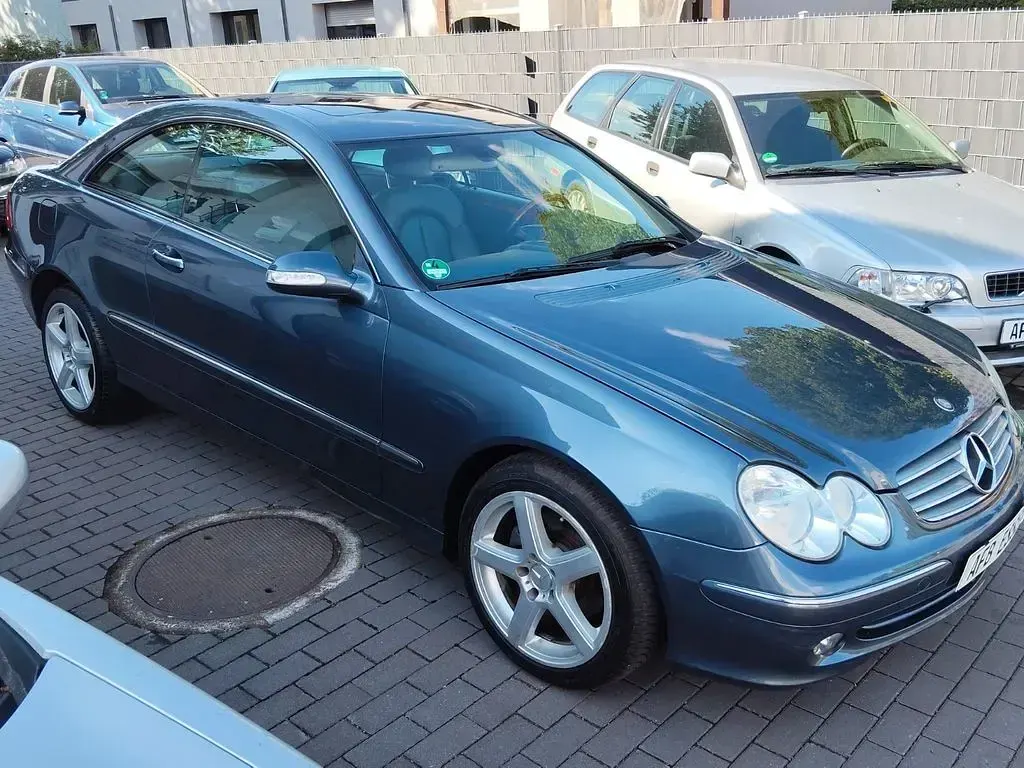 Gebraucht Mercedes CLK240 170 PS (125 kW) 2003 Blau Coupé