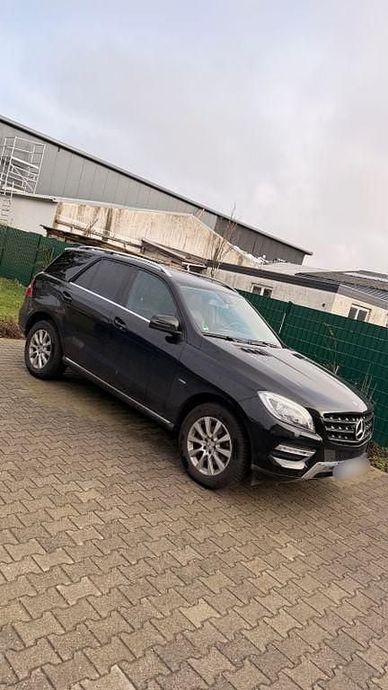 Gebraucht Mercedes ML350 AMG Edition 1 258 PS (189 kW) 2012 Schwarz SUV