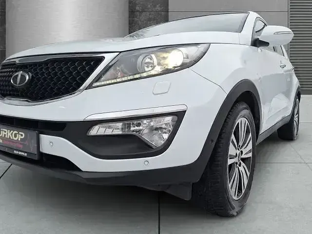 Gebraucht Kia Sportage Spirit 166 PS (122 kW) 2014 (wd) cararraweiss SUV