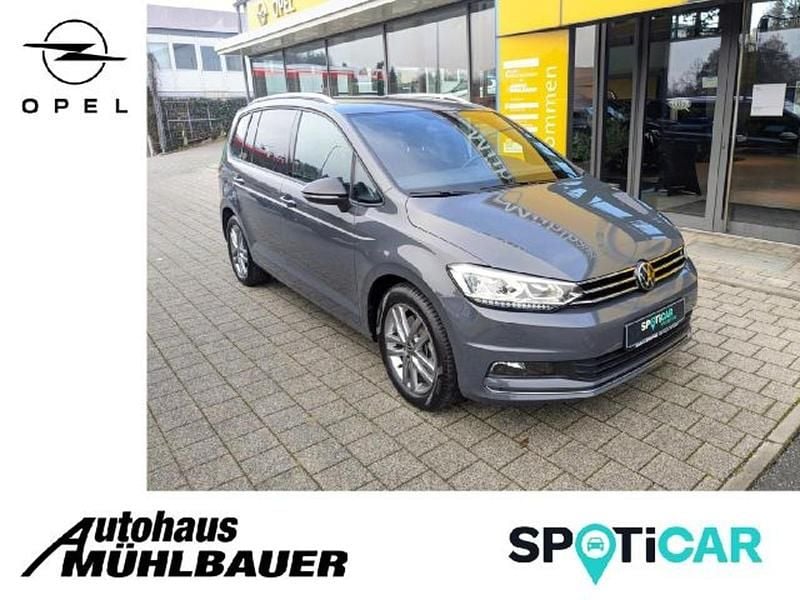 Grau Gebraucht 2023 VW Touran Move Van / Kleinbus | 30.990 € (Fairer Preis) - Bild 1/1