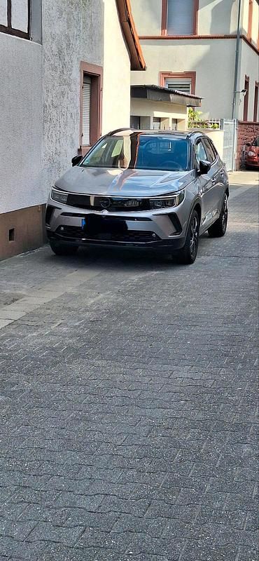 Gebraucht Opel Grandland X 131 PS (96 kW) 2024 Silber SUV