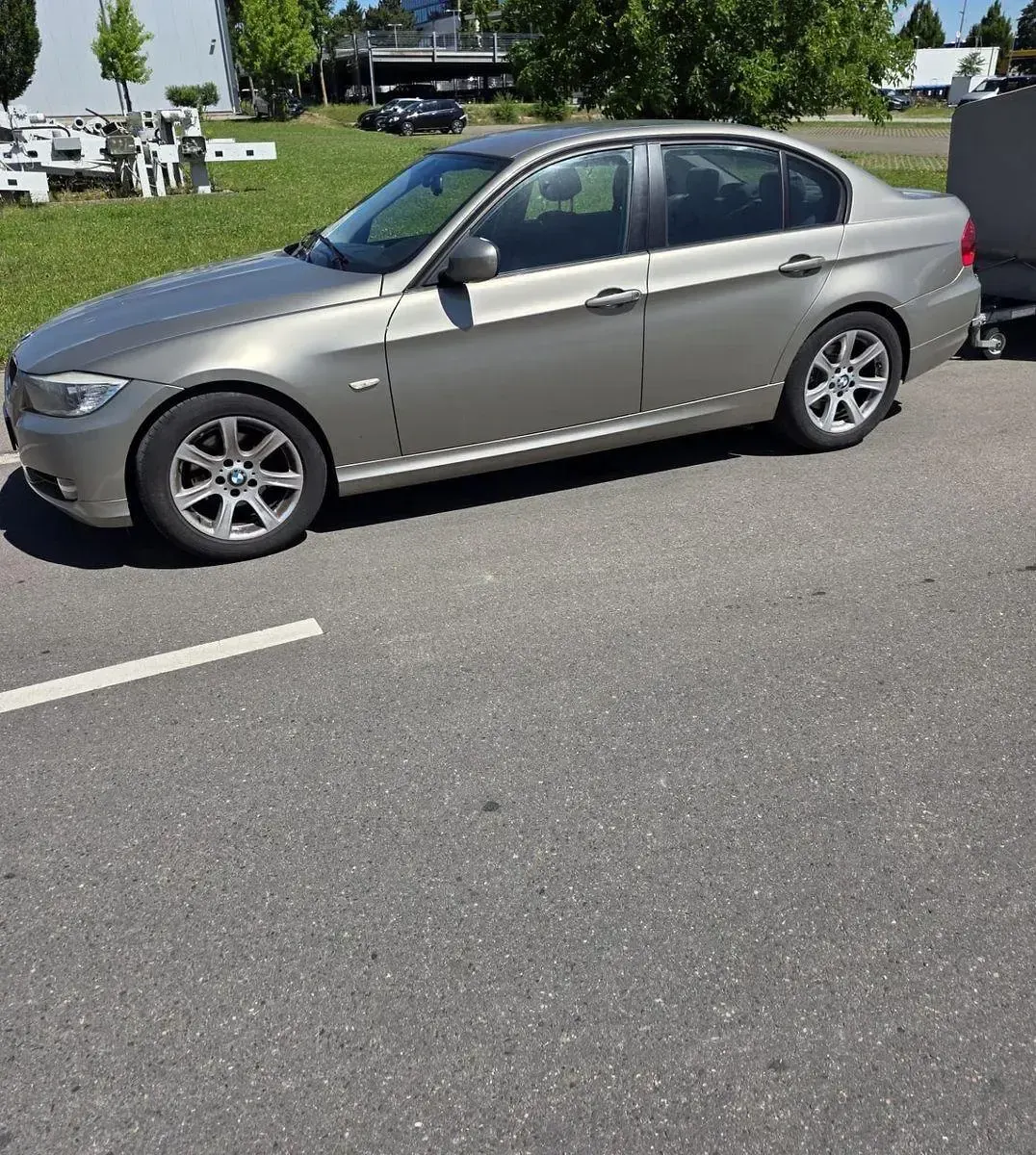 Gebraucht BMW 318 143 PS (105 kW) 2011 Limousine