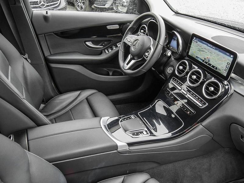 Gebraucht Mercedes GLC200 163 PS (119 kW) 2021 Grau SUV