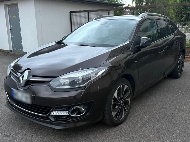 Braun Gebraucht 2014 Renault Mégane GrandTour Bose Edition Kombi | 3.799 € (Superpreis) - Bild 1/4