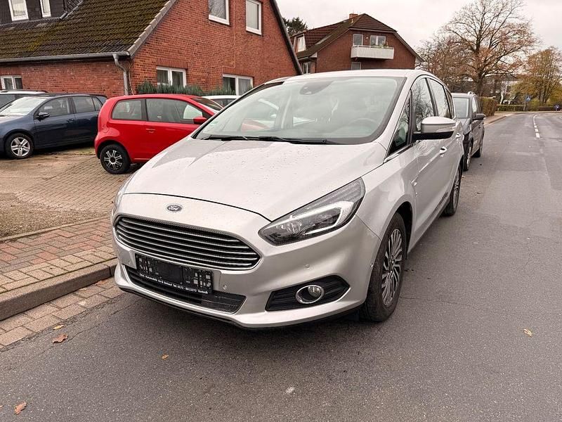 Silber Gebraucht 2019 Ford S-MAX Titanium Limousine | 12.490 € (Fairer Preis) - Bild 1/4