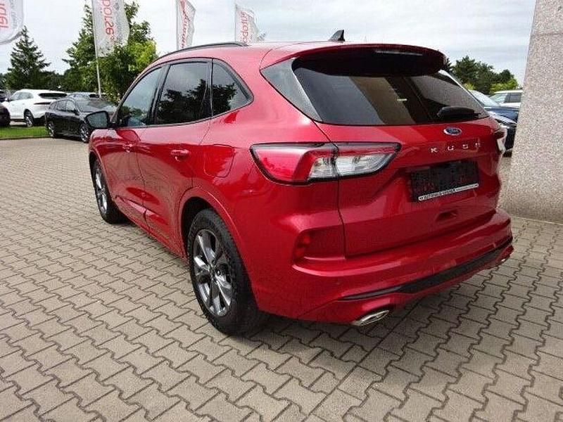 Gebraucht Ford Kuga ST-Line 150 PS (110 kW) 2021 Rot SUV