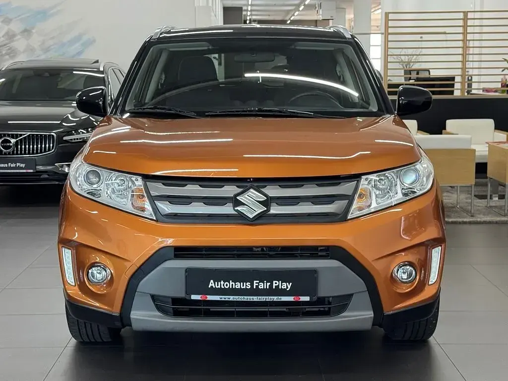 Gebraucht Suzuki Vitara Comfort 120 PS (88 kW) 2017 Orange SUV
