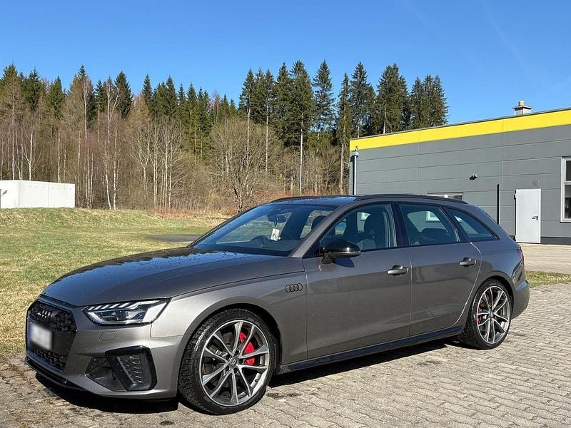 Gebraucht Audi A4 Edition .1 231 PS (169 kW) 2019 Grau Kombi