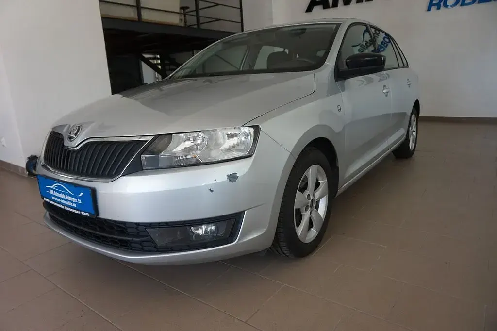 Gebraucht Skoda Rapid Ambition 90 PS (66 kW) 2015 Silber Kleinwagen