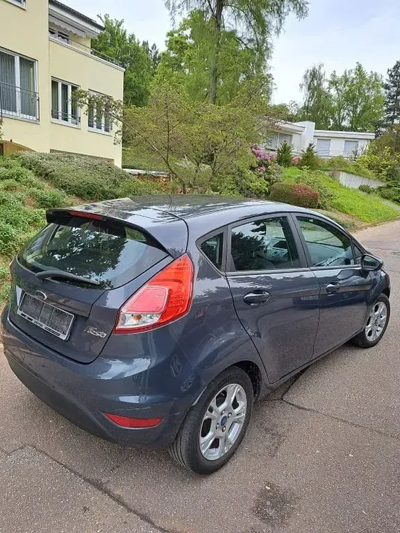 Gebraucht Ford Fiesta SYNC Edition 82 PS (60 kW) 2014 Grau Kleinwagen