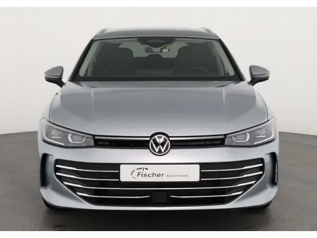 Neu VW Passat Business 150 PS (110 kW) 2026 Silber Kombi