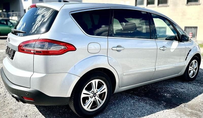 Gebraucht Ford S-MAX Titanium 200 PS (147 kW) 2014 Silber Van / Kleinbus