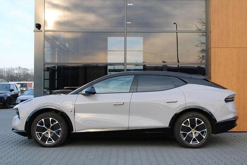 Używany Lotus Eletre 450 kW (612 KM) 2023 Szary SUV