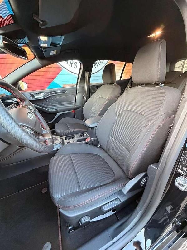 Gebraucht Ford Focus ST-Line X 155 PS (114 kW) 2025 Obsidianschwarz Kombi