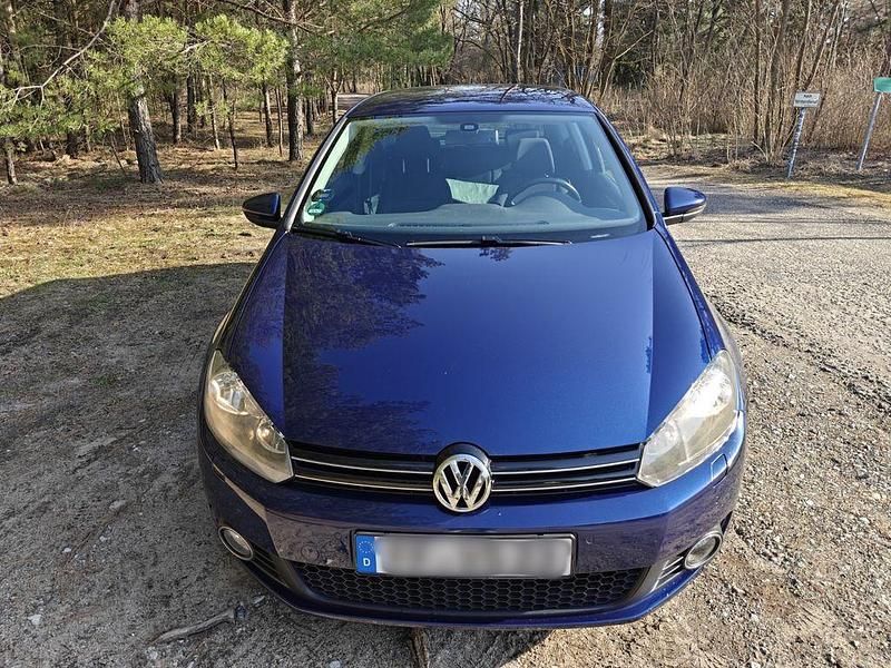 Gebraucht VW Golf VI 102 PS (75 kW) 2008 Blau Kleinwagen