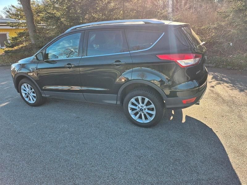 Gebraucht Ford Kuga Titanium 180 PS (132 kW) 2016 Schwarz SUV