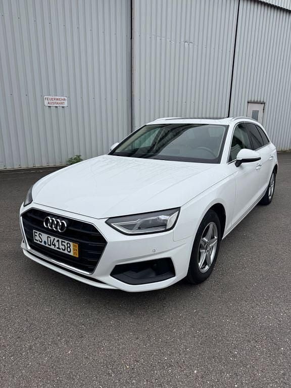 Weiß Gebraucht 2021 Audi A4 Sport Kombi | 18.500 € (Superpreis) - Bild 1/4