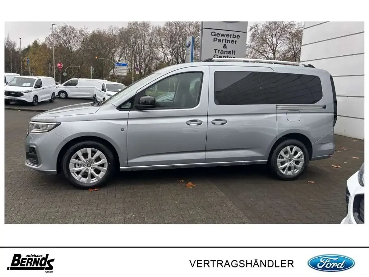 Gebraucht Ford Tourneo Connect Titanium 116 PS (85 kW) 2025 Frozen white Van / Kleinbus