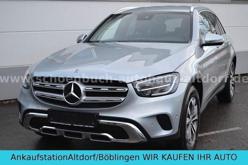 Gebraucht Mercedes GLC200 163 PS (119 kW) 2021 Silber metallic SUV