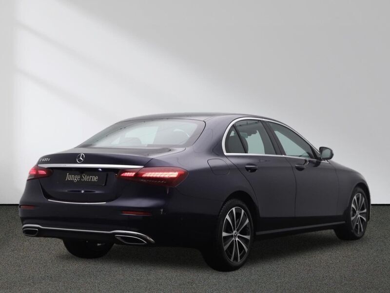 Gebraucht Mercedes E400 Avantgarde 330 PS (242 kW) 2020 Blau Limousine