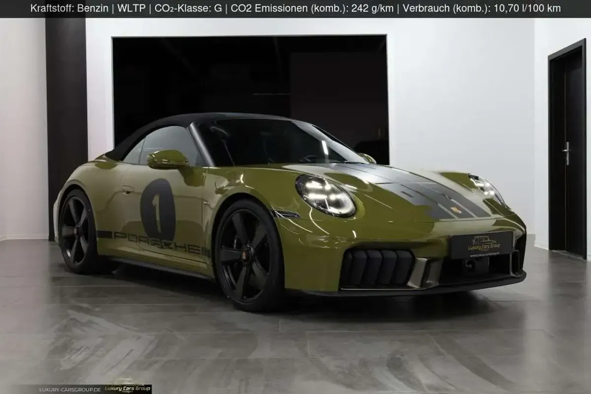 Gebraucht Porsche 992 541 PS (397 kW) 2026 Olive neo Cabrio