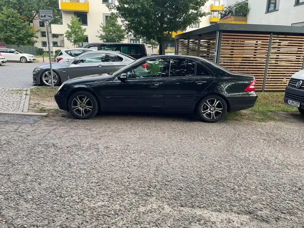 Gebraucht Mercedes E200 Classic 163 PS (119 kW) 2006 Schwarz Limousine