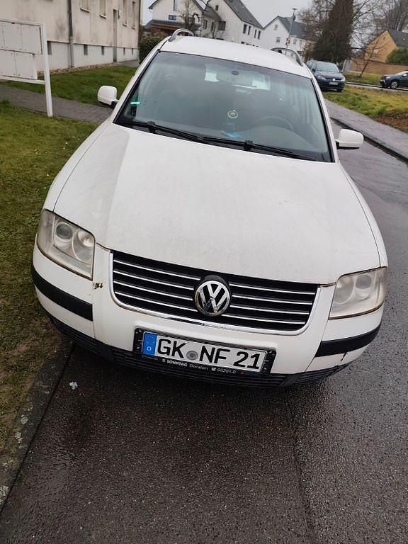 Gebraucht VW Passat Comfortline 131 PS (96 kW) 2002 Schwarz Kombi