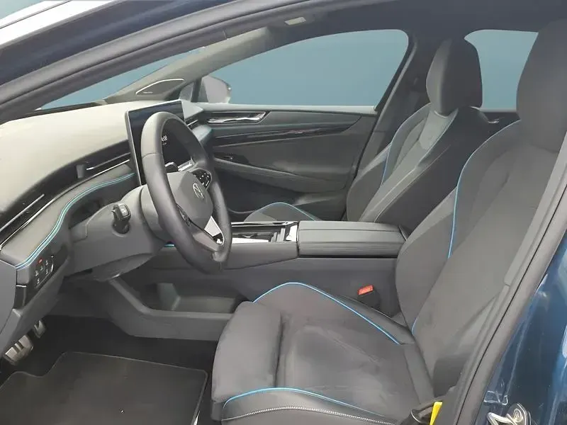 Second-hand VW ID.7 Pro 210 kW (286 CP) 2024 Albastru Berlinǎ