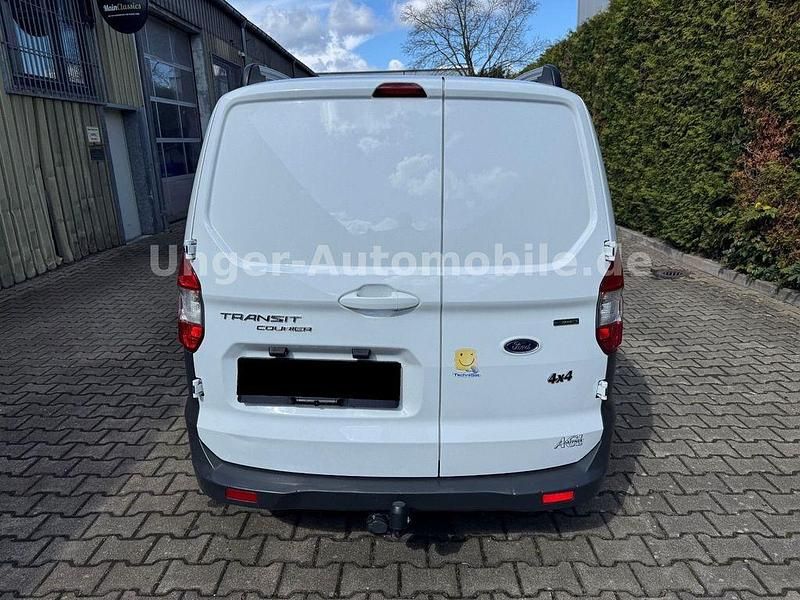 Gebraucht Ford Transit Trend 101 PS (74 kW) 2017 Frostweiß Van / Kleinbus