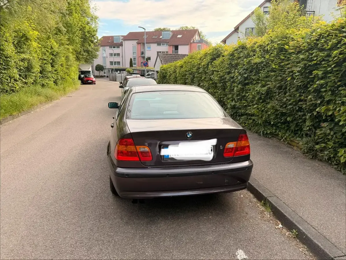 Gebraucht BMW 320 170 PS (125 kW) 2002 Violet Limousine