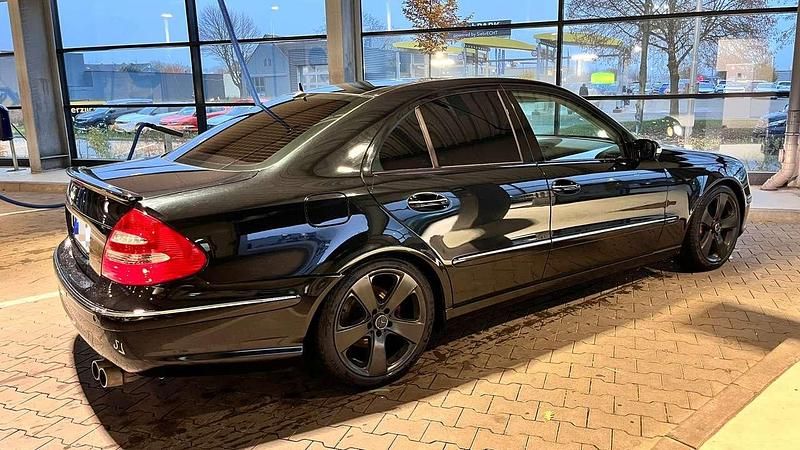 Gebraucht Mercedes E350 Avantgarde 272 PS (200 kW) 2005 Schwarz Limousine