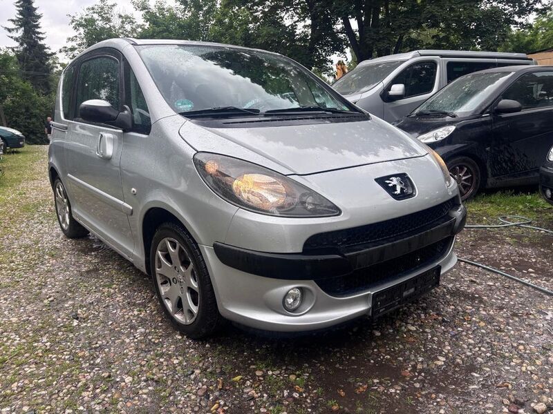 Grau Gebraucht 2008 Peugeot 1007 Sport Kleinwagen | 3.990 € (Fairer Preis) - Bild 1/4