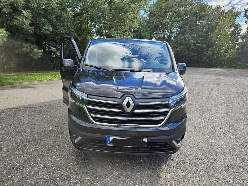 Schwarz Gebraucht 2022 Renault Trafic Van | 38.900 € (Teuer) - Bild 1/4