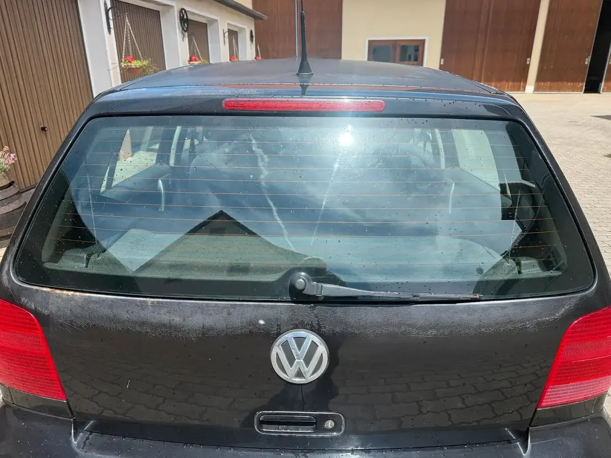 Gebraucht VW Polo 60 PS (44 kW) 2001 Schwarz Kleinwagen
