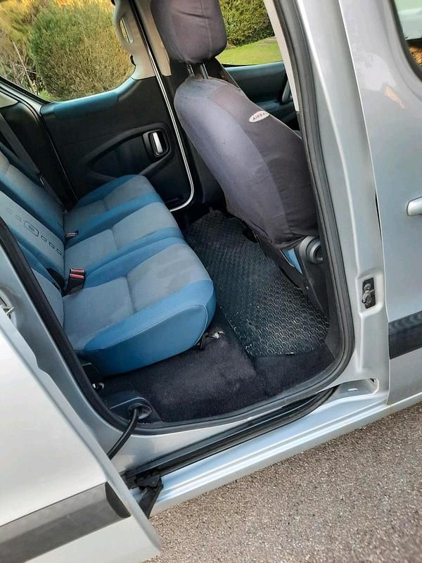 Gebraucht Citroën Berlingo 120 PS (88 kW) 2010 Silber Van / Kleinbus