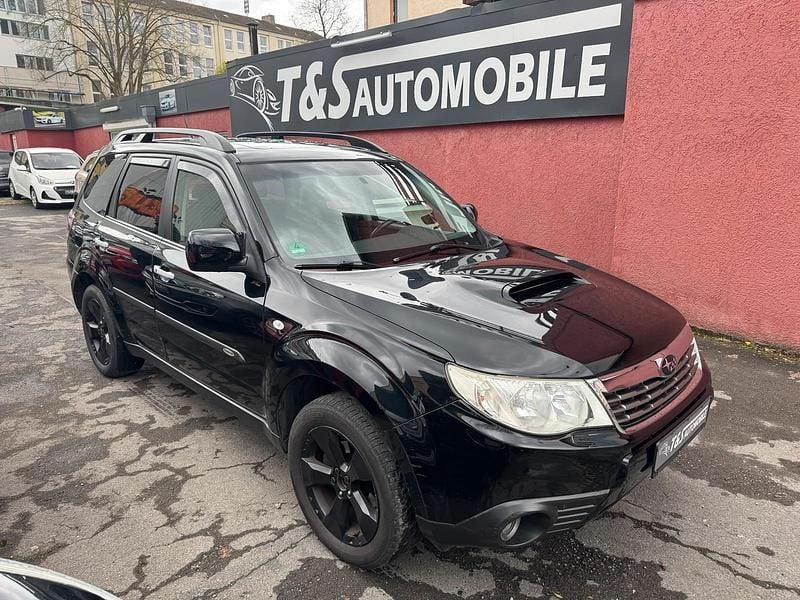 Gebraucht Subaru Forester Exclusive+ 147 PS (108 kW) 2010 Obsidian black (p) SUV