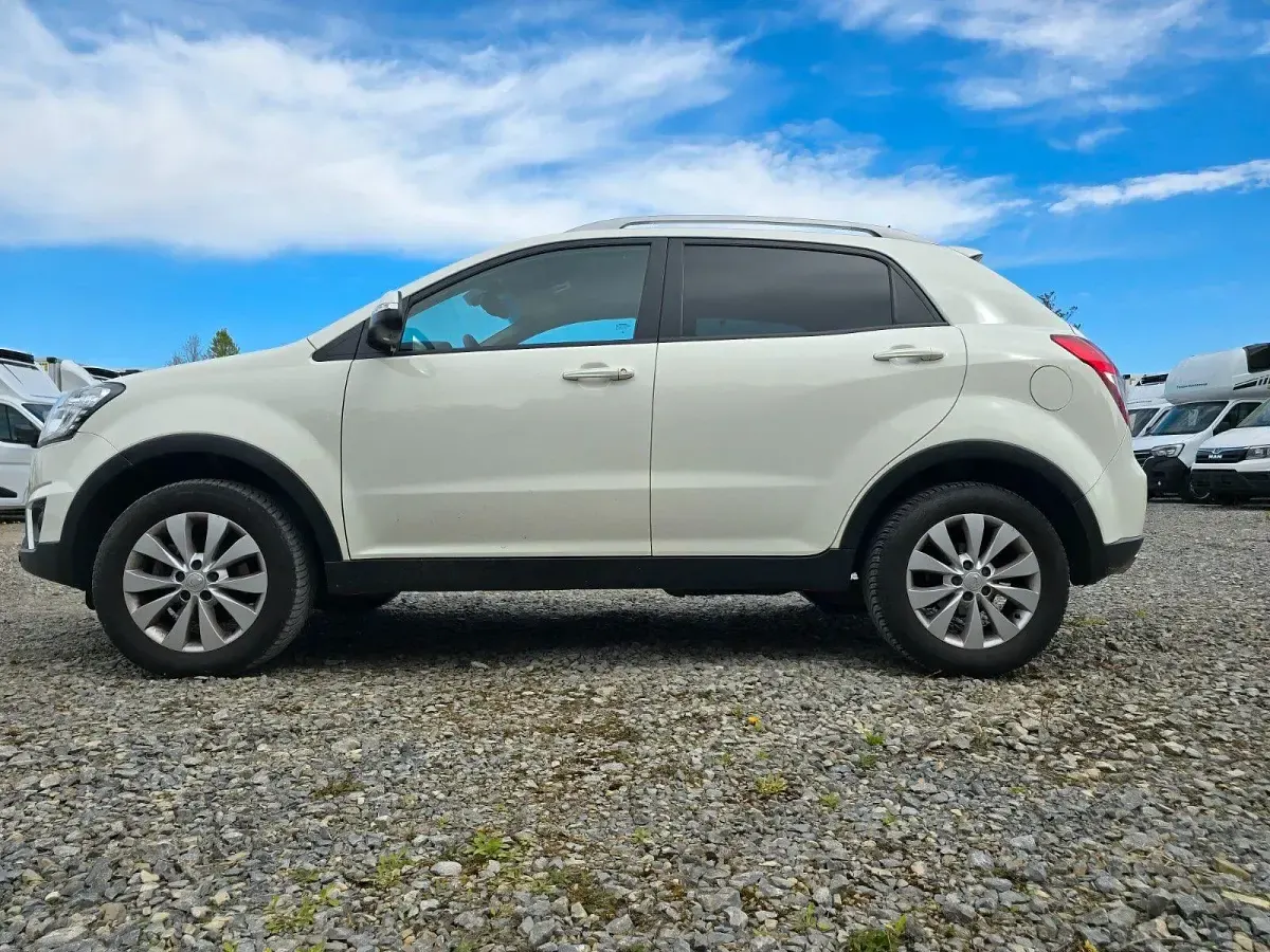 Gebraucht SsangYong Korando Crystal 150 PS (110 kW) 2017 Weiß SUV
